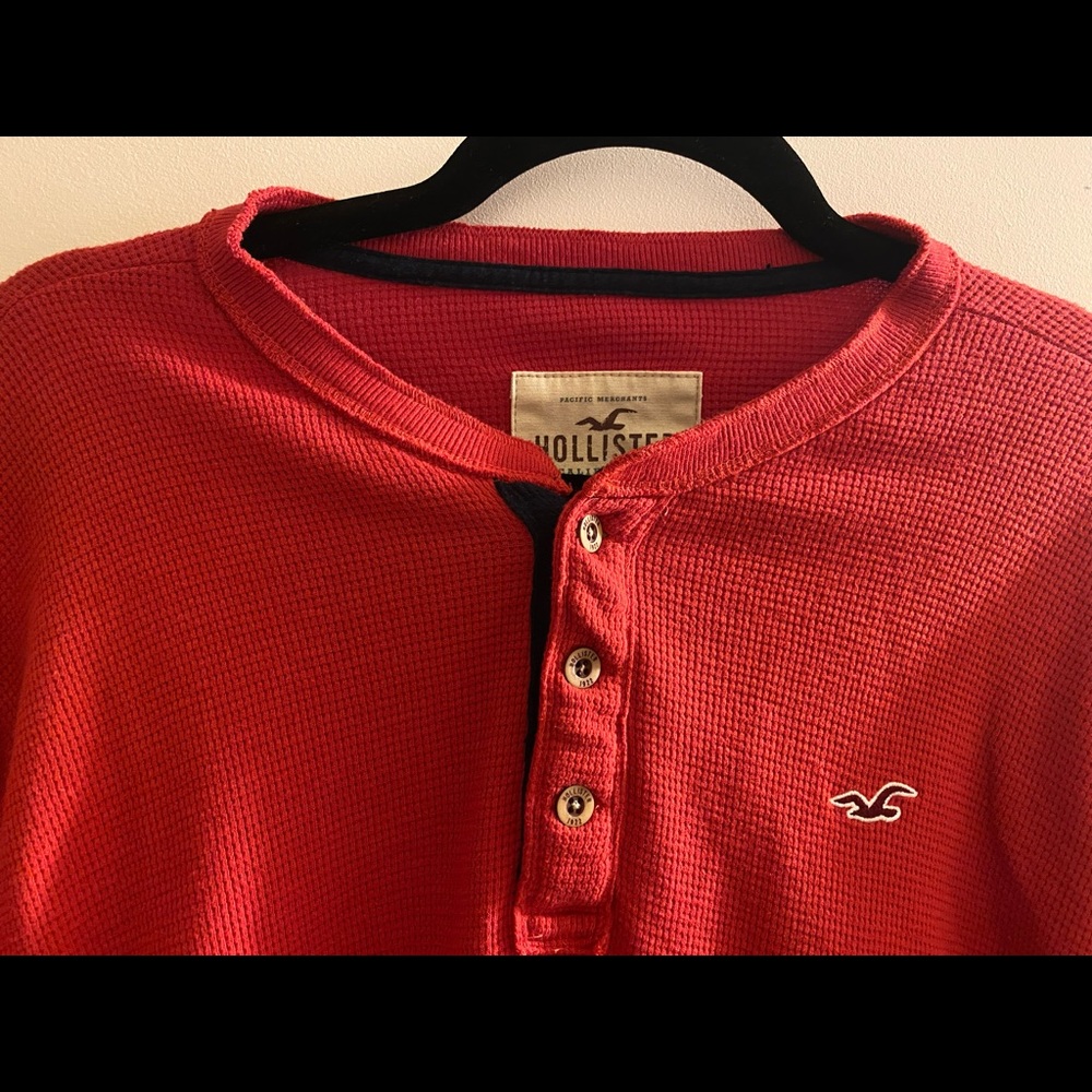 Brand New 3 Button Hollister Crewnecks - Picture 3 of 5